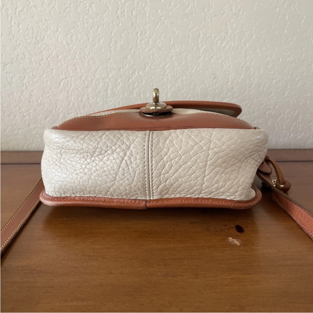 Vtg. Dooney & Bourke Surrey Satchel Crossbody Leather Pebble Grain Cream/Cognac - Picture 4 of 16